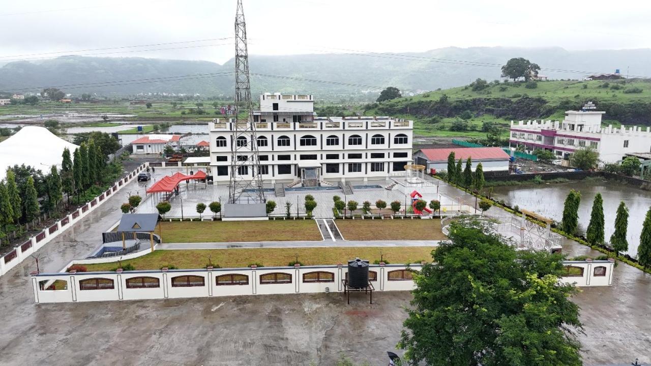 Vedika Garden Hotel Lonavala Eksteriør billede