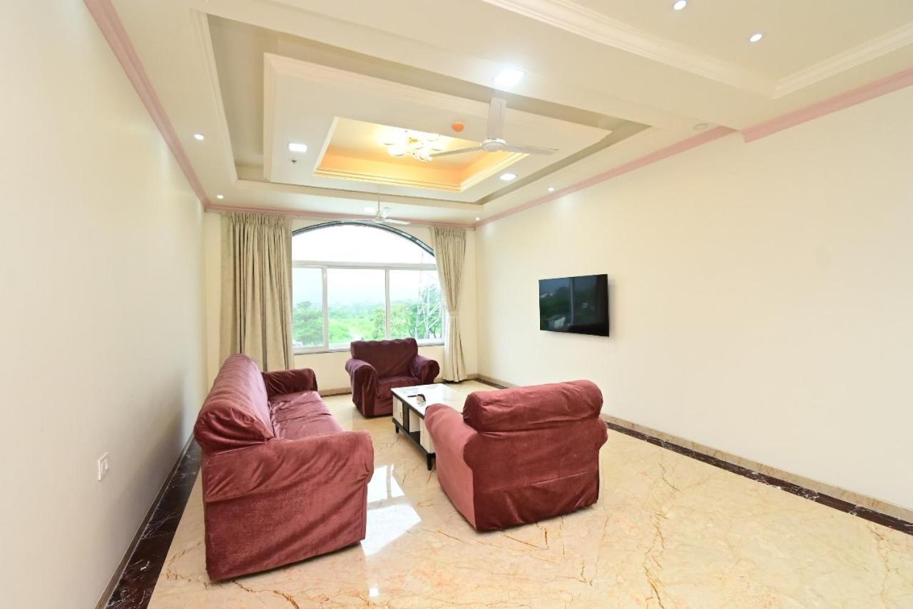 Vedika Garden Hotel Lonavala Eksteriør billede